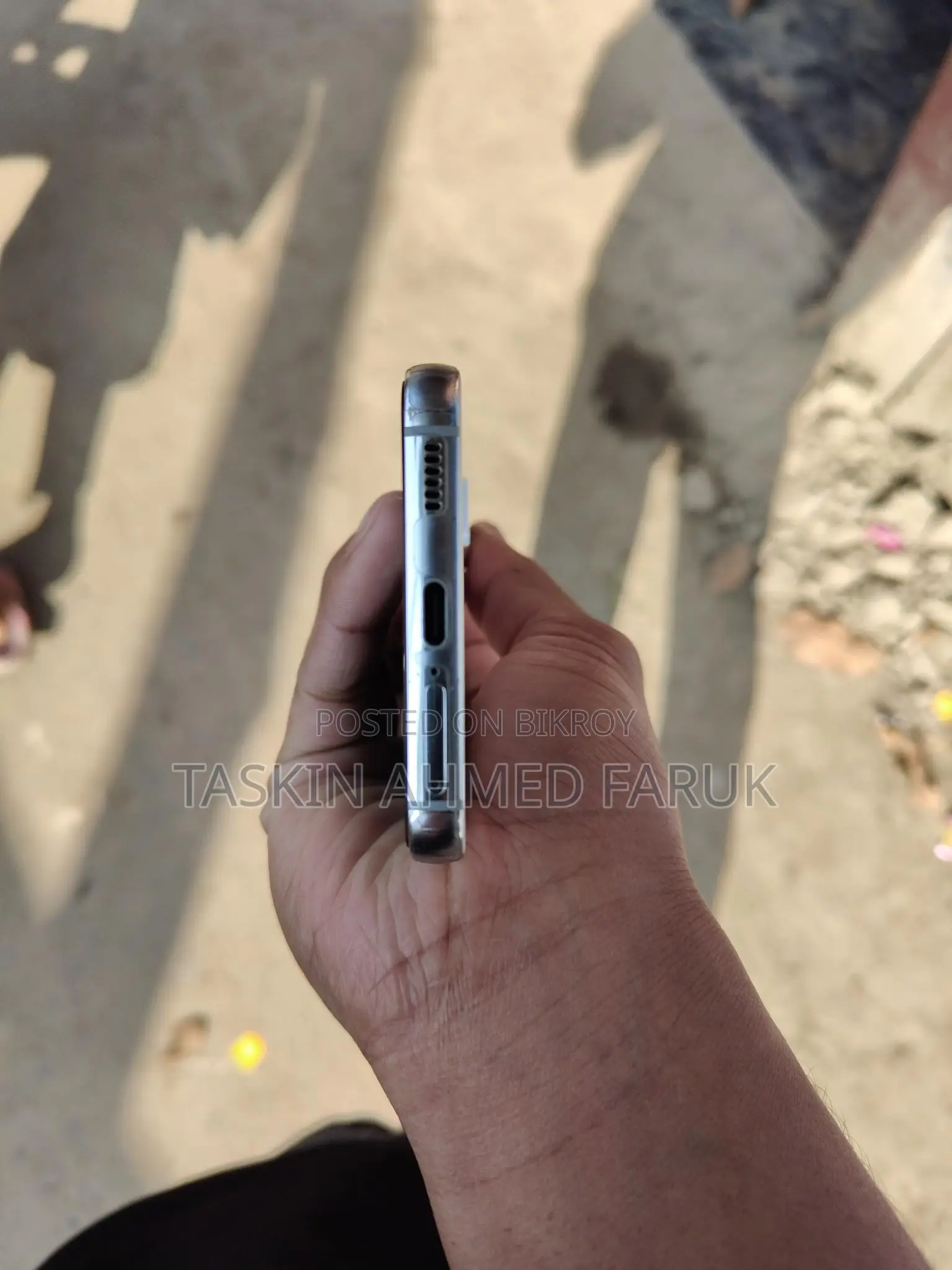 Samsung Galaxy S22 (Used)