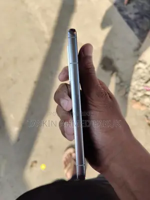 Samsung Galaxy S22 (Used)