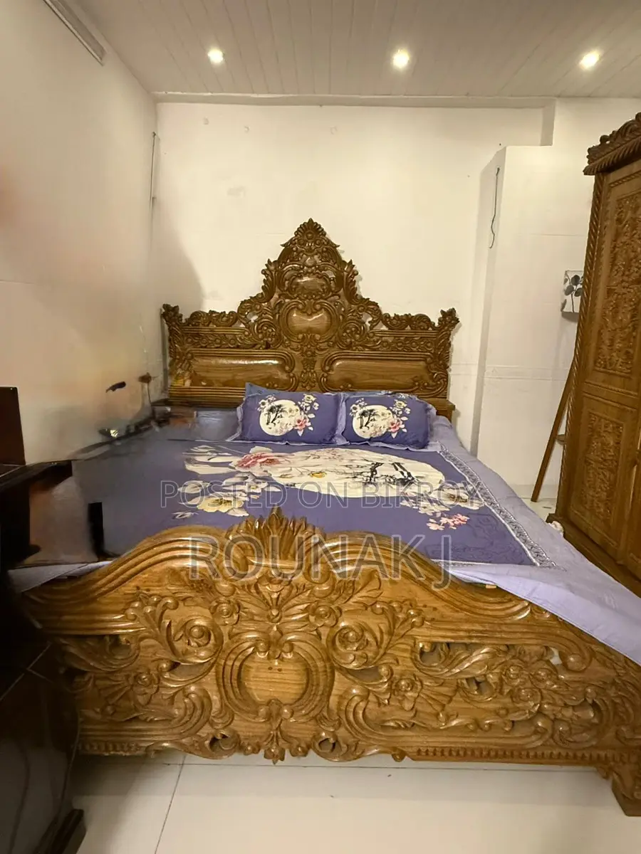 7.5/8 inch Teak Wood Bed