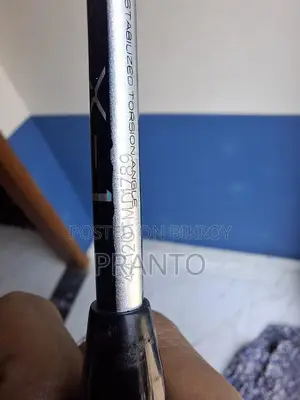 Badminton Racket Xiphos + Innovation X-1
