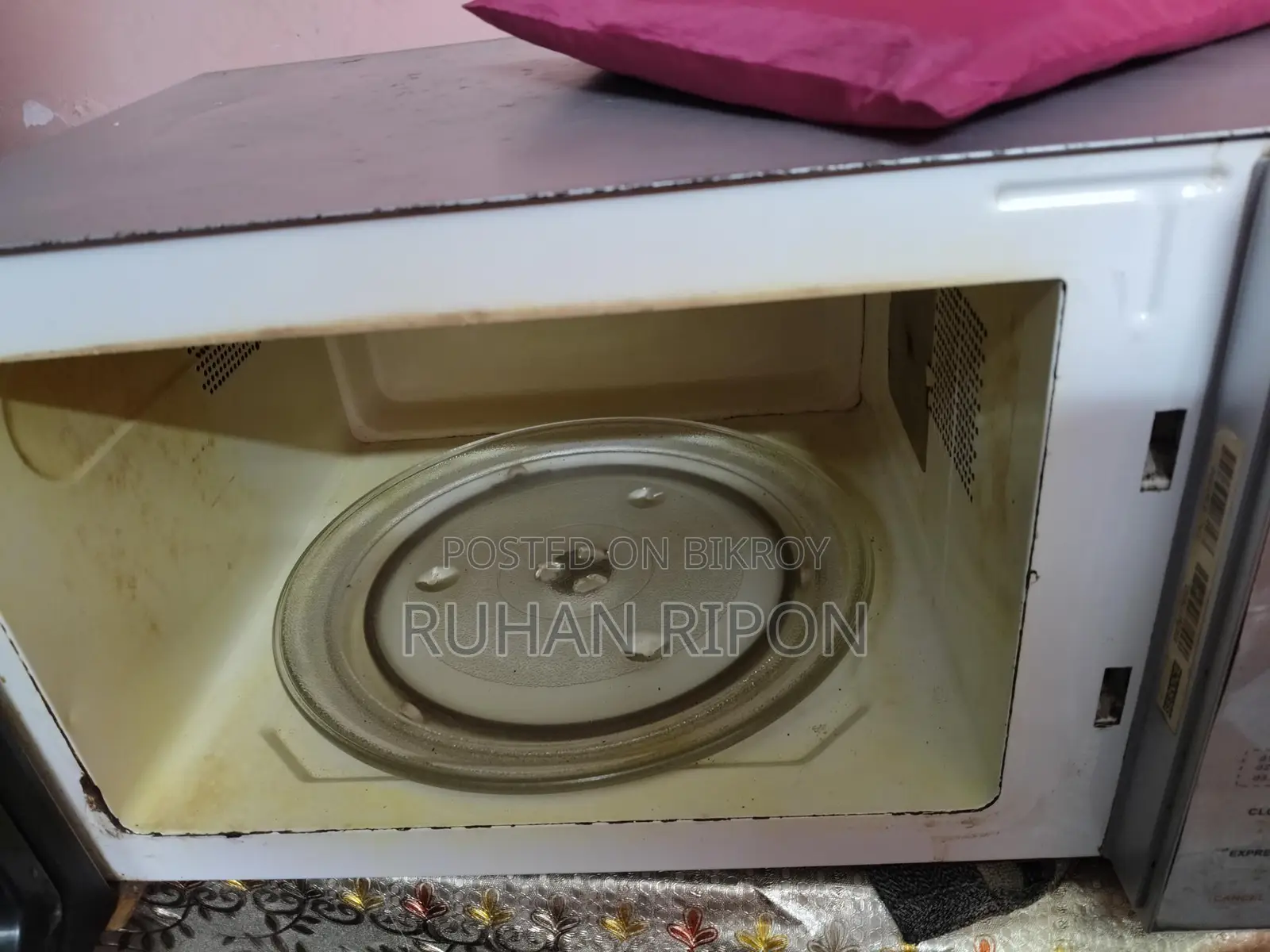 Urgent Microwave Oven for Sale