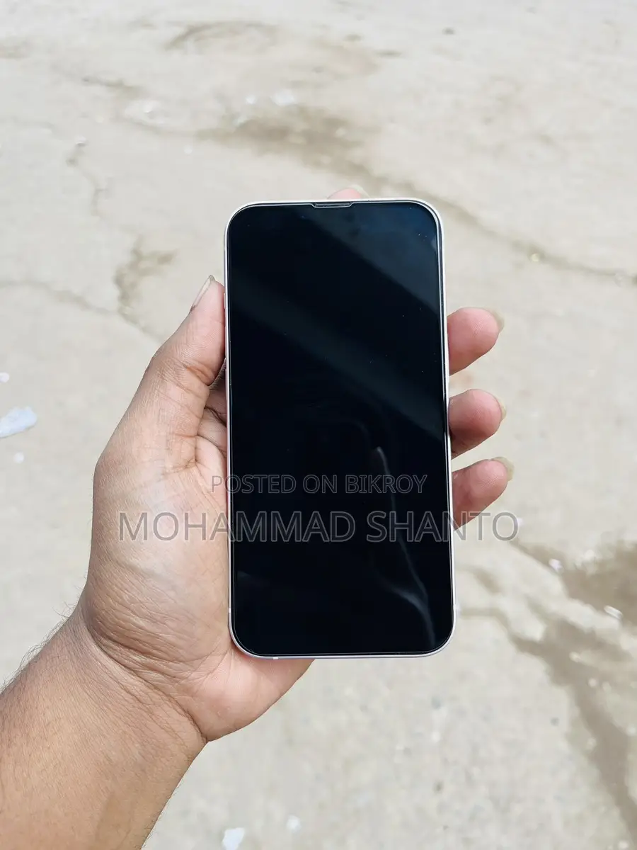 Apple iPhone 13 (Used)