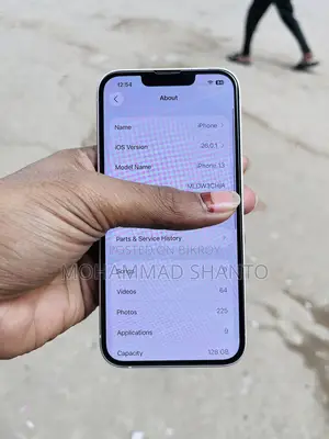 Apple iPhone 13 (Used)