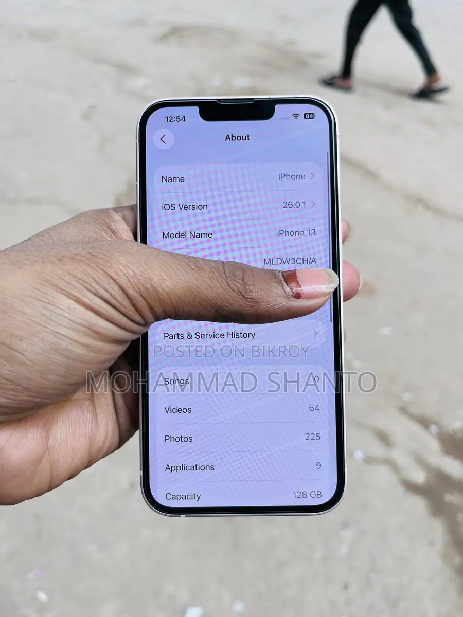 Apple iPhone 13 (Used)