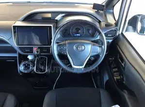 Toyota Noah WXB 2021