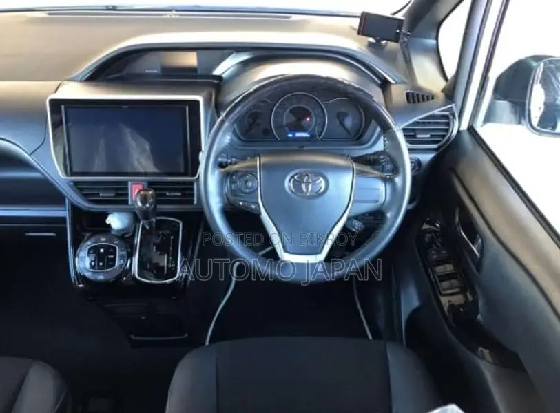 Toyota Noah WXB 2021