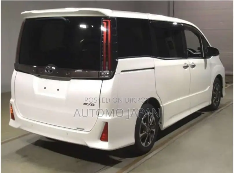 Toyota Noah WXB 2021