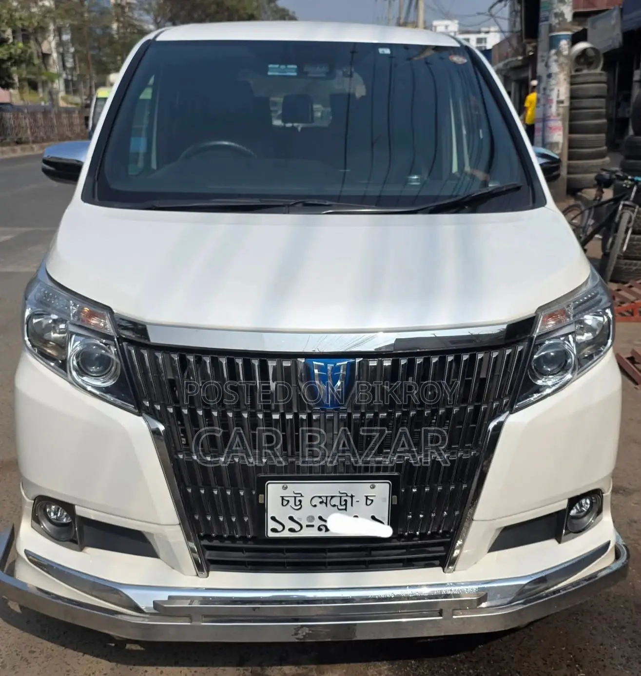 Toyota Esquire Noah Gi Hybrid Pkg 2017