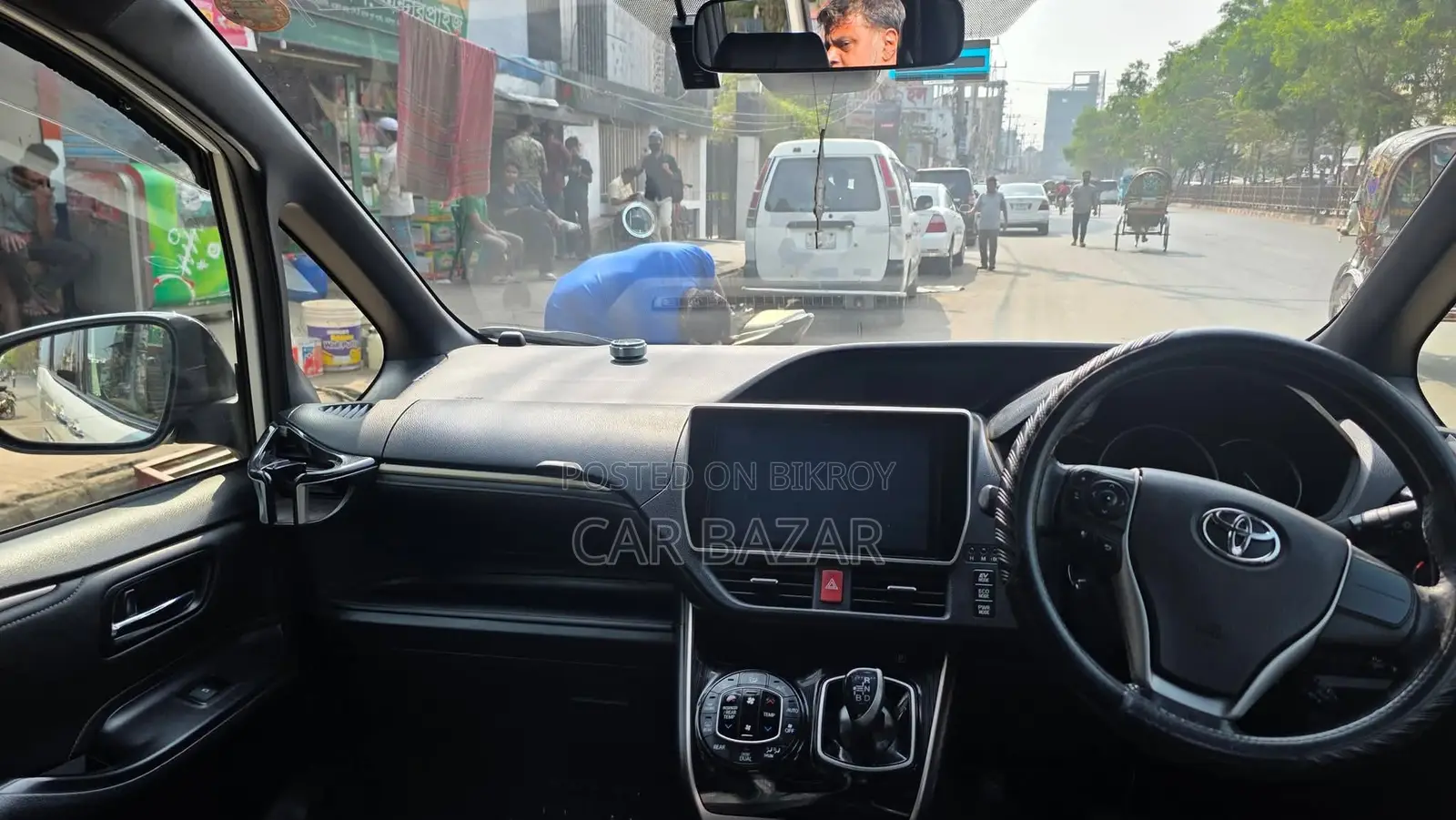 Toyota Esquire Noah Gi Hybrid Pkg 2017