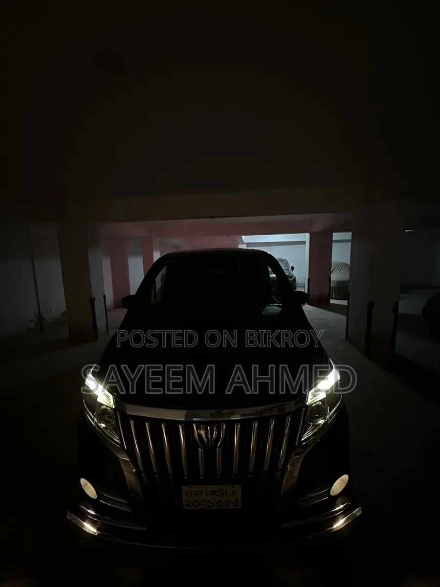 Toyota Esquire 2016