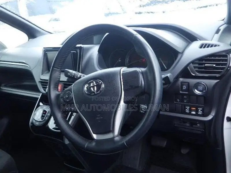 Toyota Esquire XI PACKAGE 2020