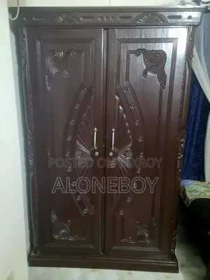 সেগুন কাঠের আলমারি