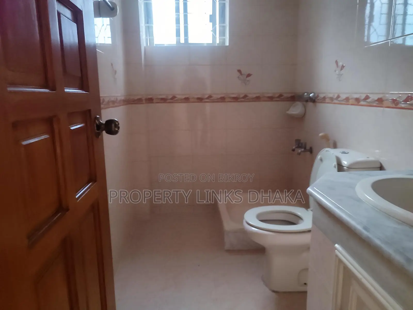 Park View Luxurious Semi Furnished Flat at North Gulshan