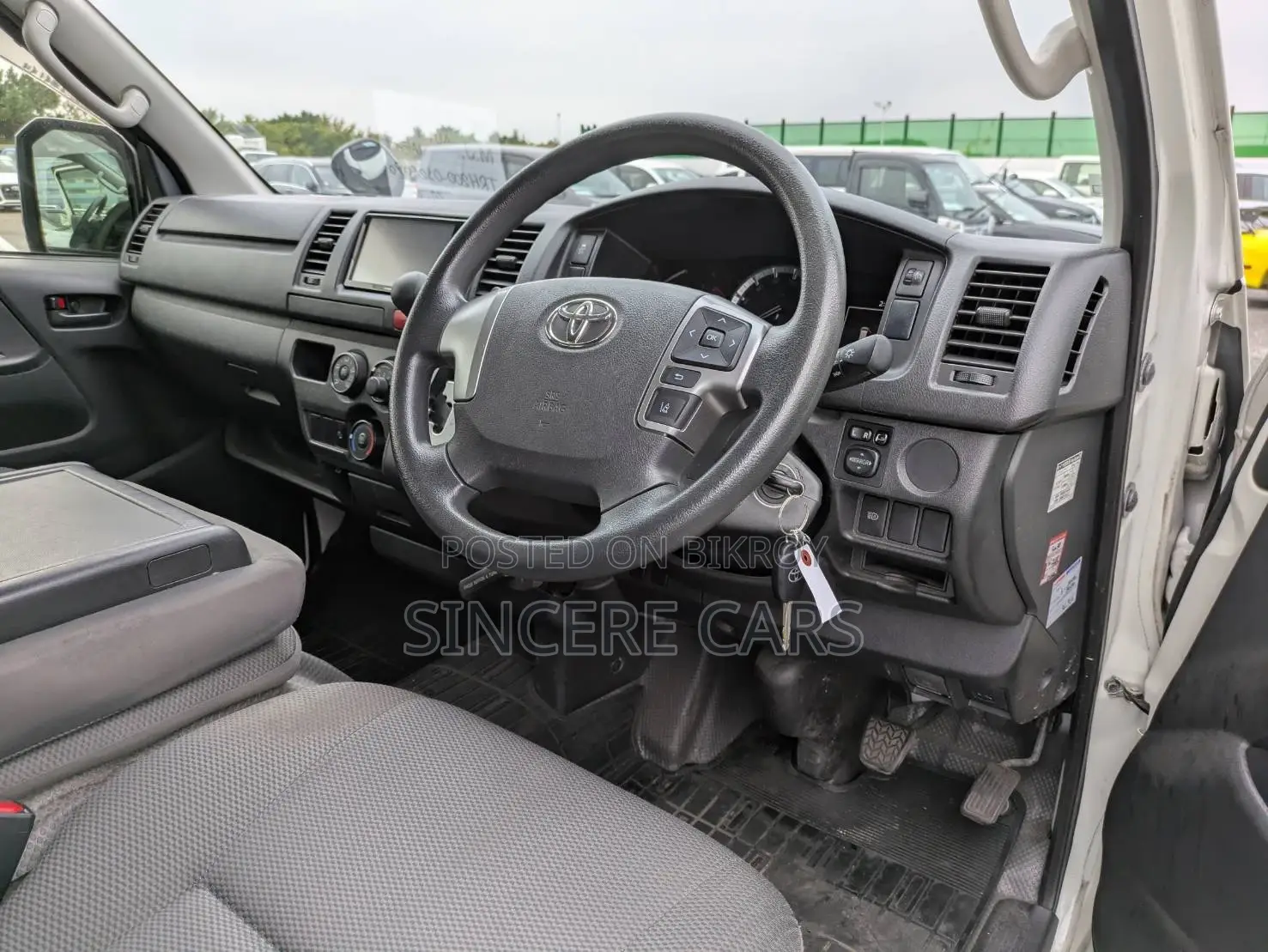 Toyota Hiace DX SINGLE AC 2020