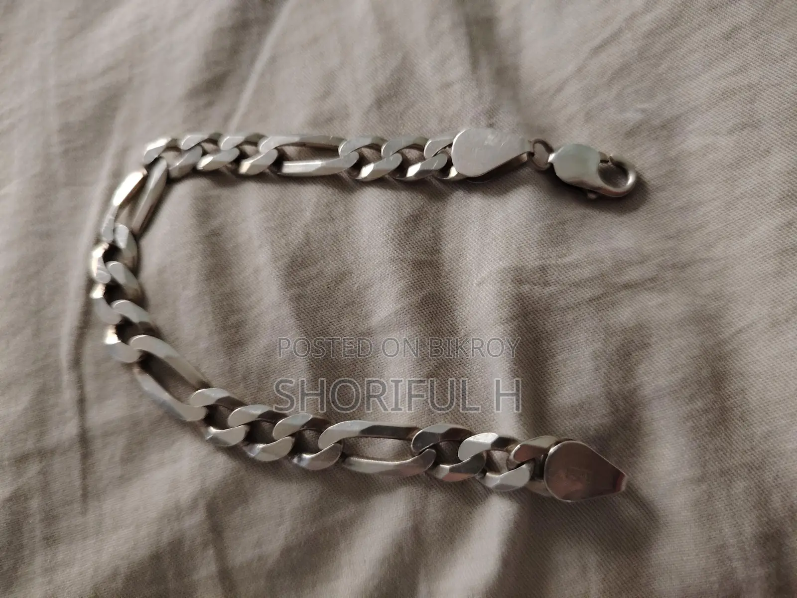 Silver bracelet over 2 bhori