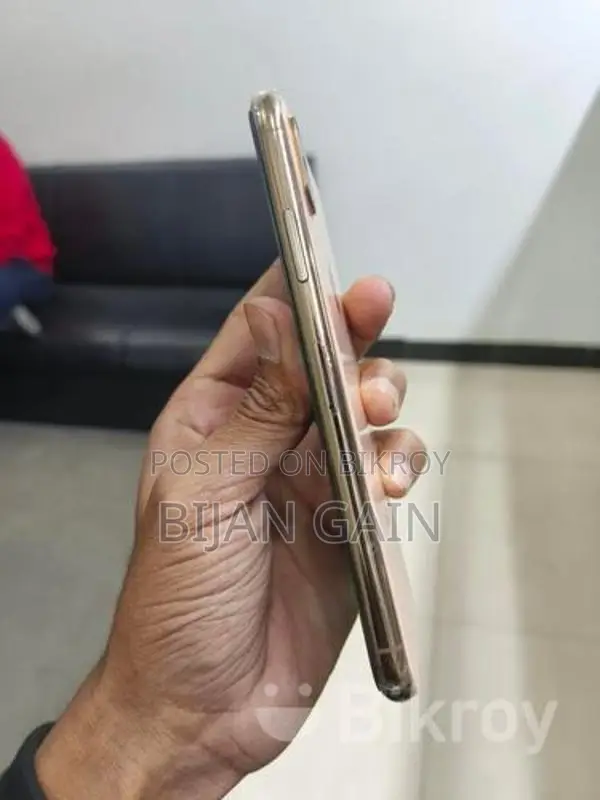 Apple iPhone XS (Used)