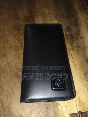 নতুন ওয়ালেট