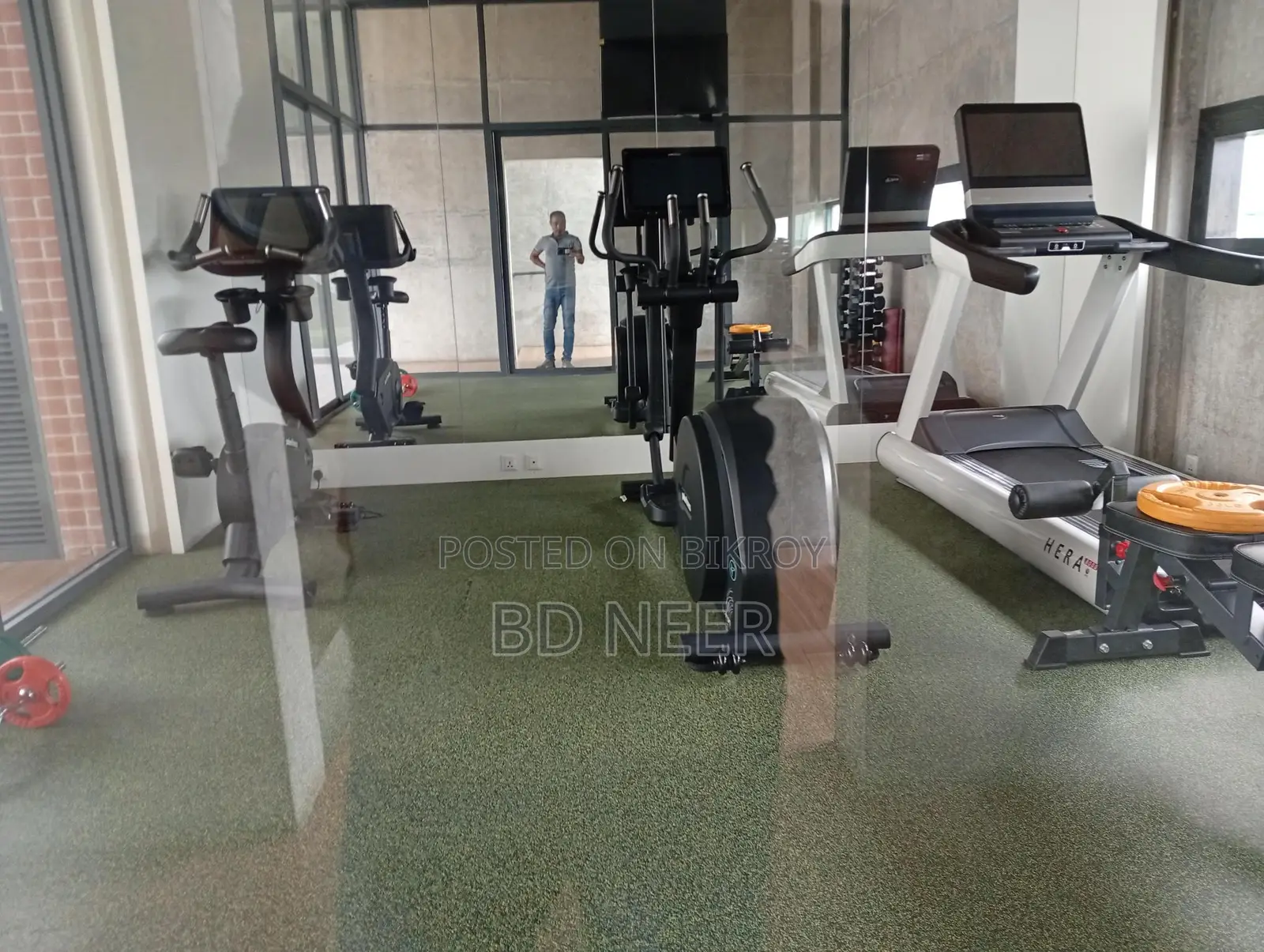 Duplex 8500 SqFt Gym Swimming pool 4 Bed Flat Rent in Gulshan-2 North