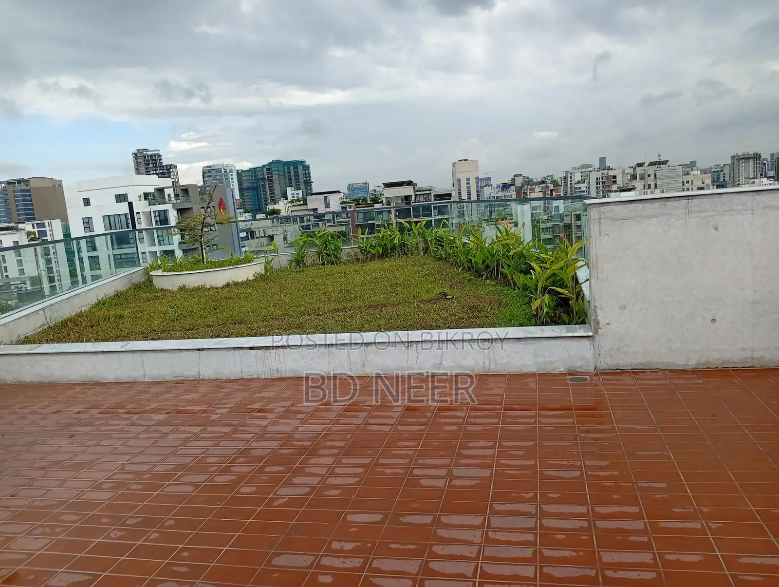 Duplex 8500 SqFt Gym Swimming pool 4 Bed Flat Rent in Gulshan-2 North