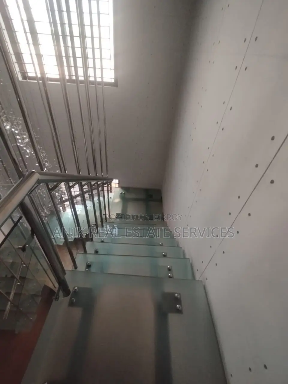 Duplex Good Quality 5000 Sft Full Farnised Flat Rent At Banani