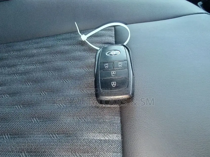 Toyota Noah Non Hybrid Z Pearl 2022