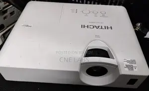 Hitachi CP-X2530WN 3LCD Projector