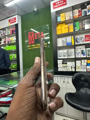 অ্যাপল আইফোন XS ২৫৬জিবি (ইউজড)
