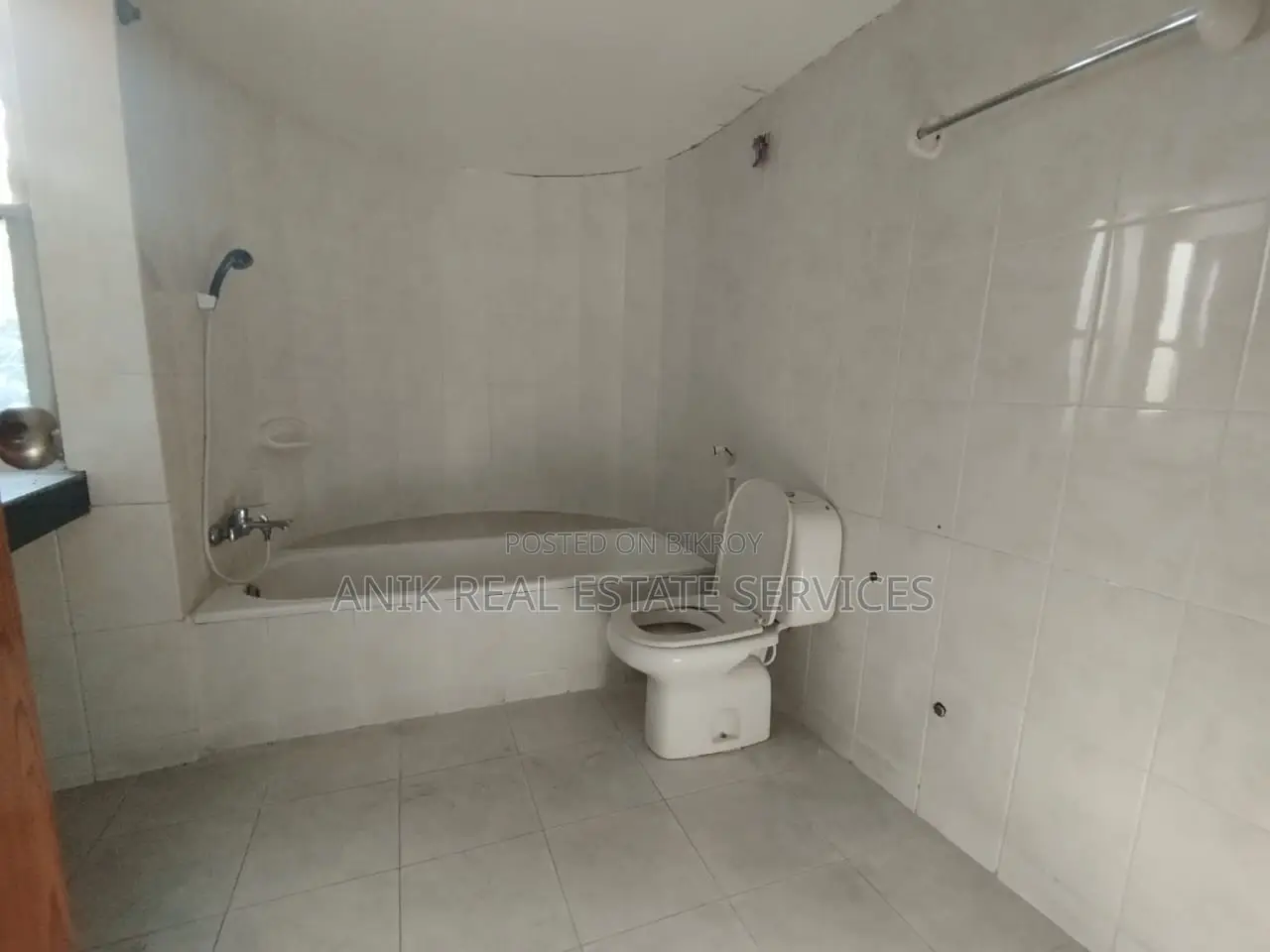 Good Quality 3 Bedroom Un Farnised Flat Rent At Gulshan