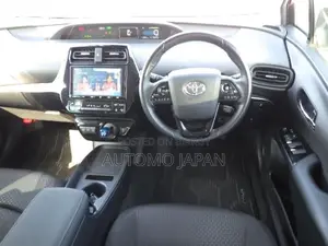 Toyota Prius S Safety Plus 2021
