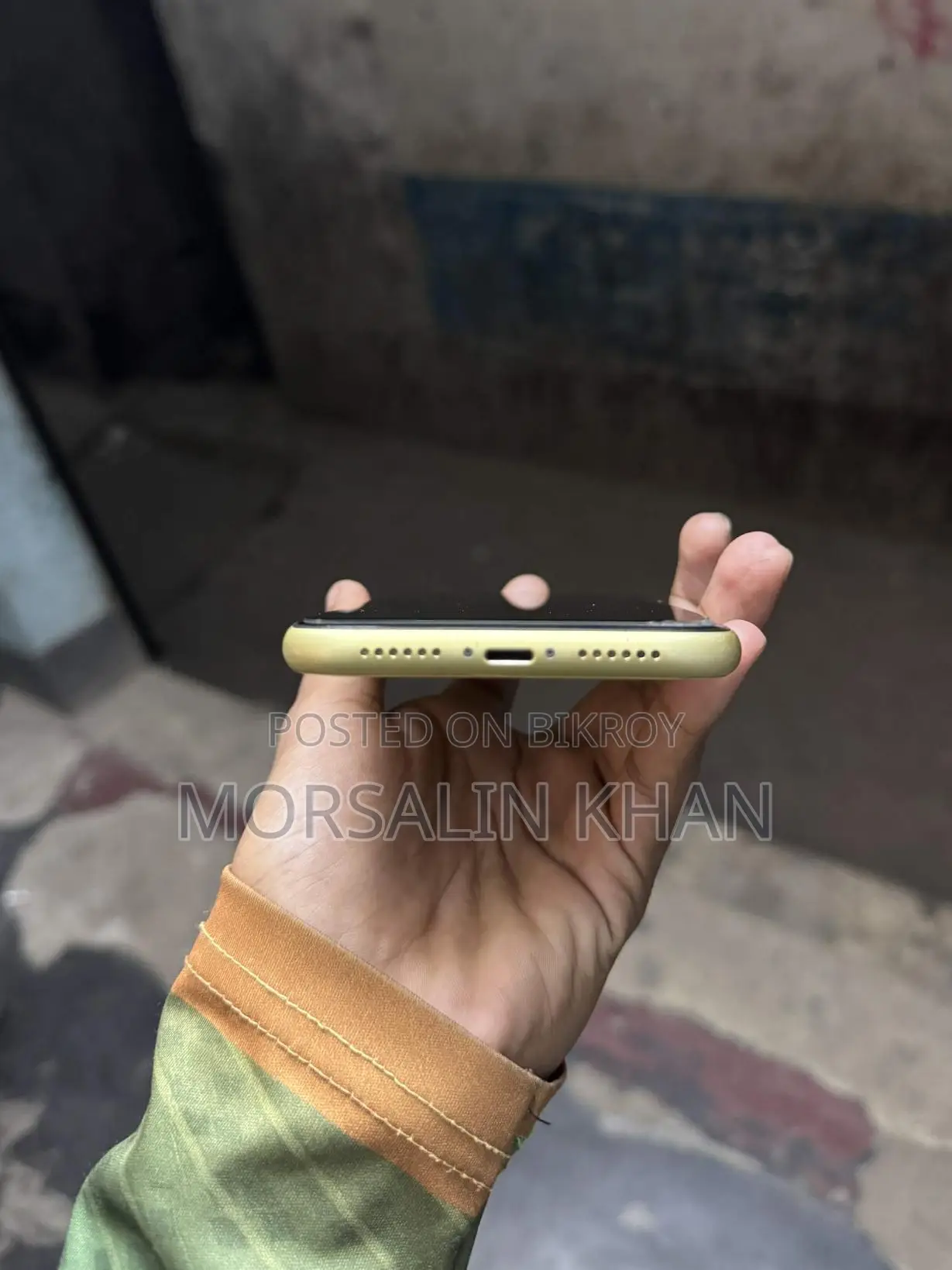 Apple iPhone 11 (Used)