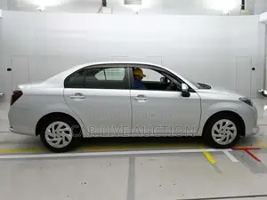 Toyota Axio HYBRID 2021