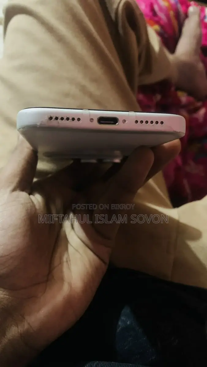 Apple iPhone 17 Pro Max . (Used)
