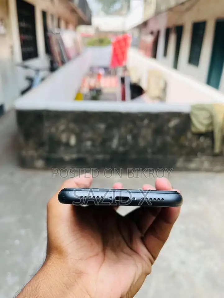 অ্যাপল আইফোন ১১ (ব্যবহৃত)