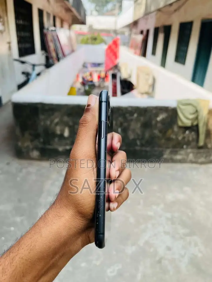 অ্যাপল আইফোন ১১ (ব্যবহৃত)