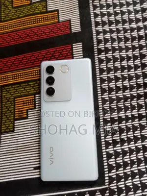 Vivo V27 ভালো ফোন (Used)
