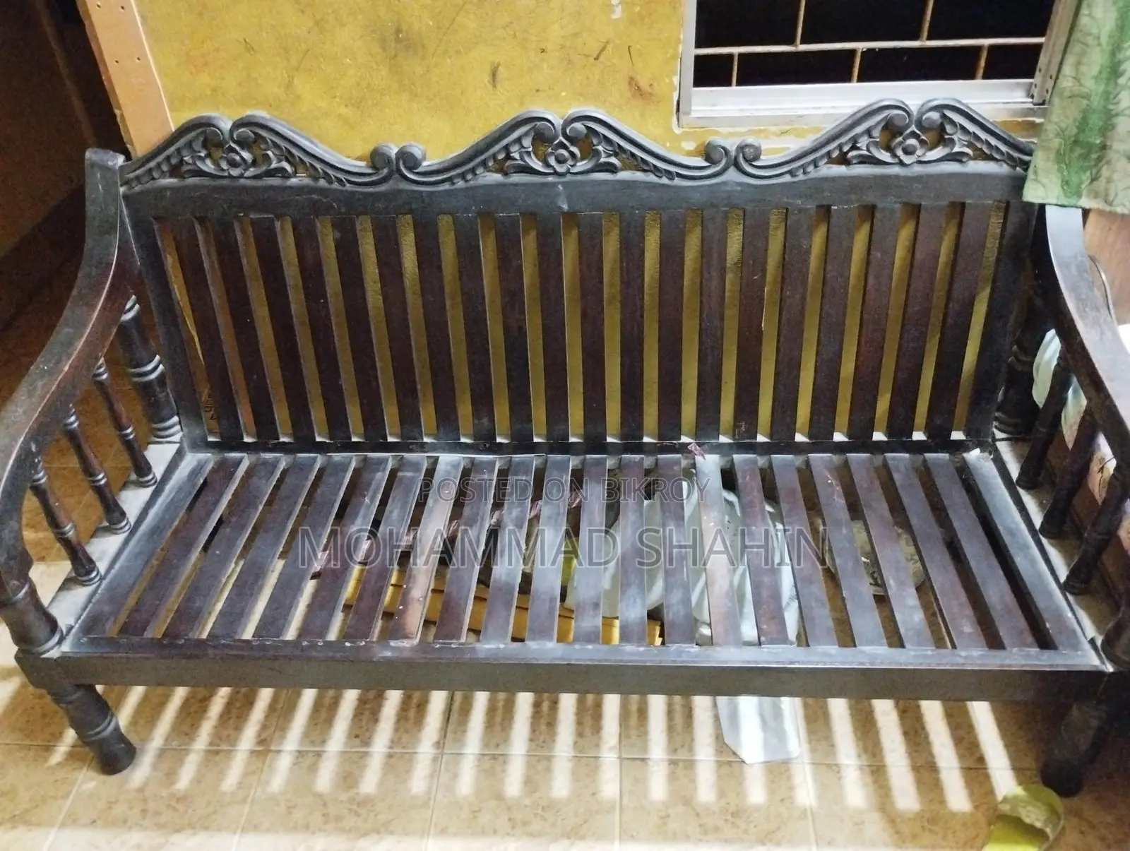 Shilkoroi Wood Sofa