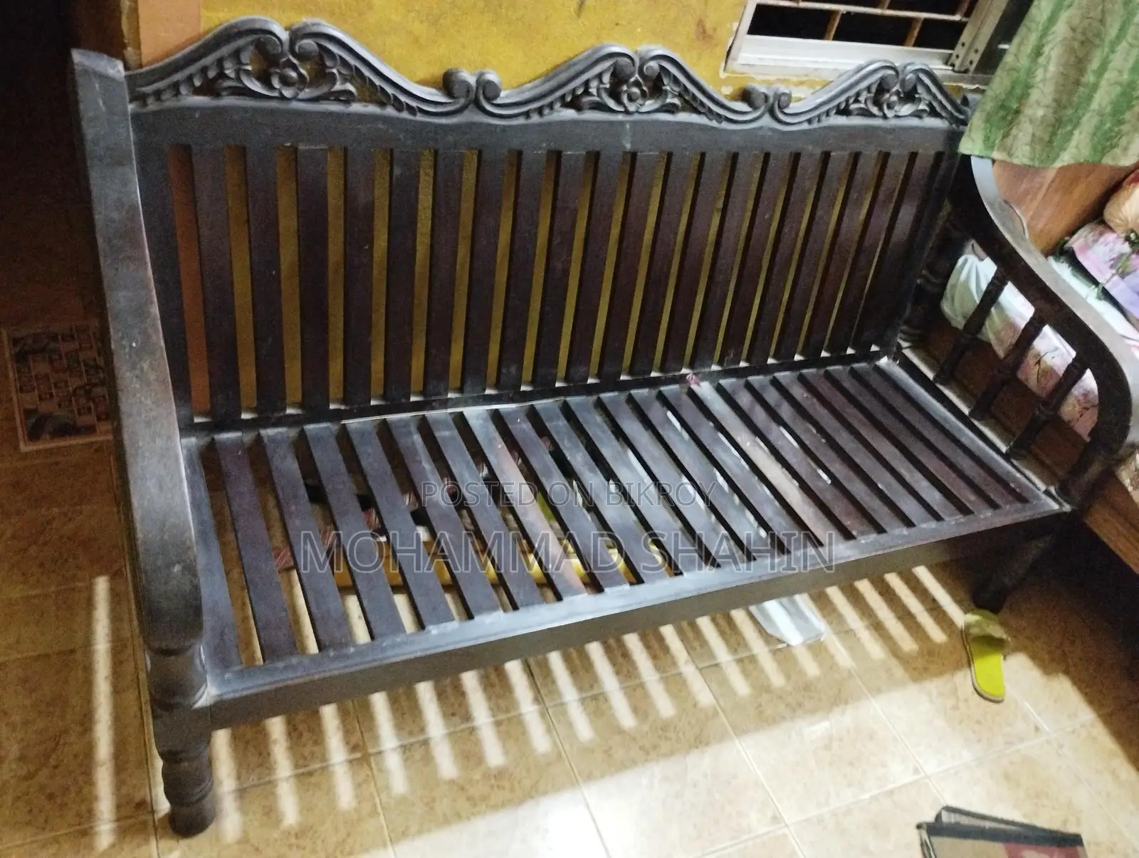 Shilkoroi Wood Sofa