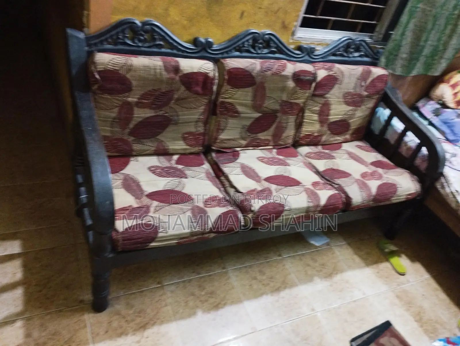 Shilkoroi Wood Sofa