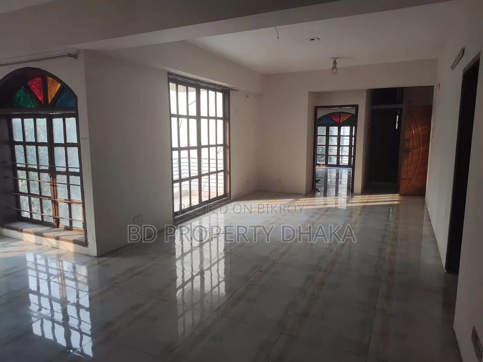 2500 Sqft 4-room office space for rent in Banani