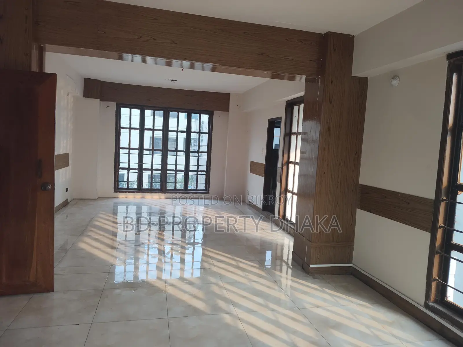 2500 Sqft 4-room office space for rent in Banani
