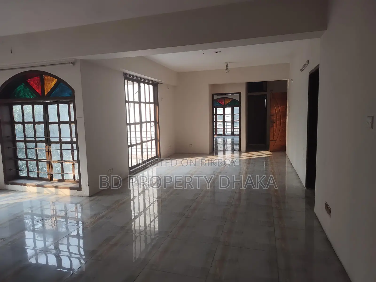 2500 Sqft 4-room office space for rent in Banani