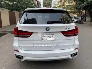 বিএমডব্লিউ এক্স৫ ২০১৭ সাদা
