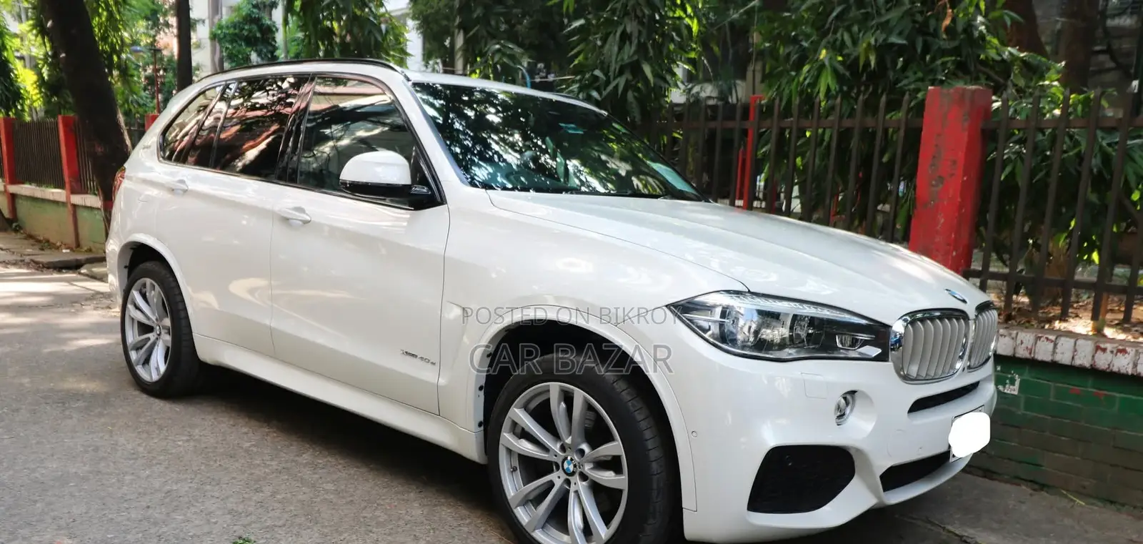 বিএমডব্লিউ এক্স৫ ২০১৭ সাদা