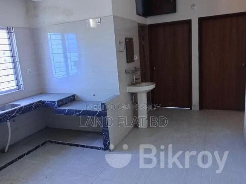 3-Bedroom Ready Flat for Sale @ 960 Sq. Ft.