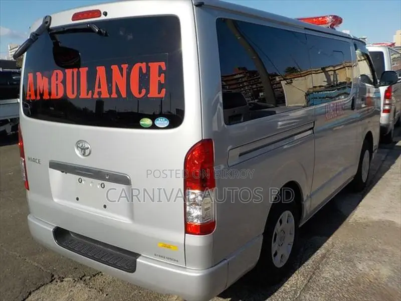 Toyota Hiace GL AMBULANCE DUAL AC 2020