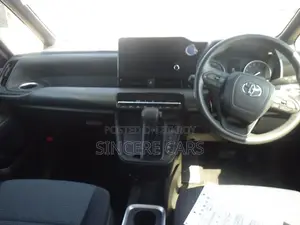 Toyota Noah X HYB PUSH 2DR POWER 2022