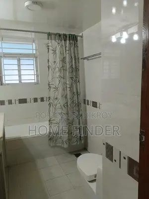 গুলশানে ভাড়ার জন্য ২৫৫০ বর্গফুটের আন-ফার্নিশড অ্যাপার্টমেন্ট