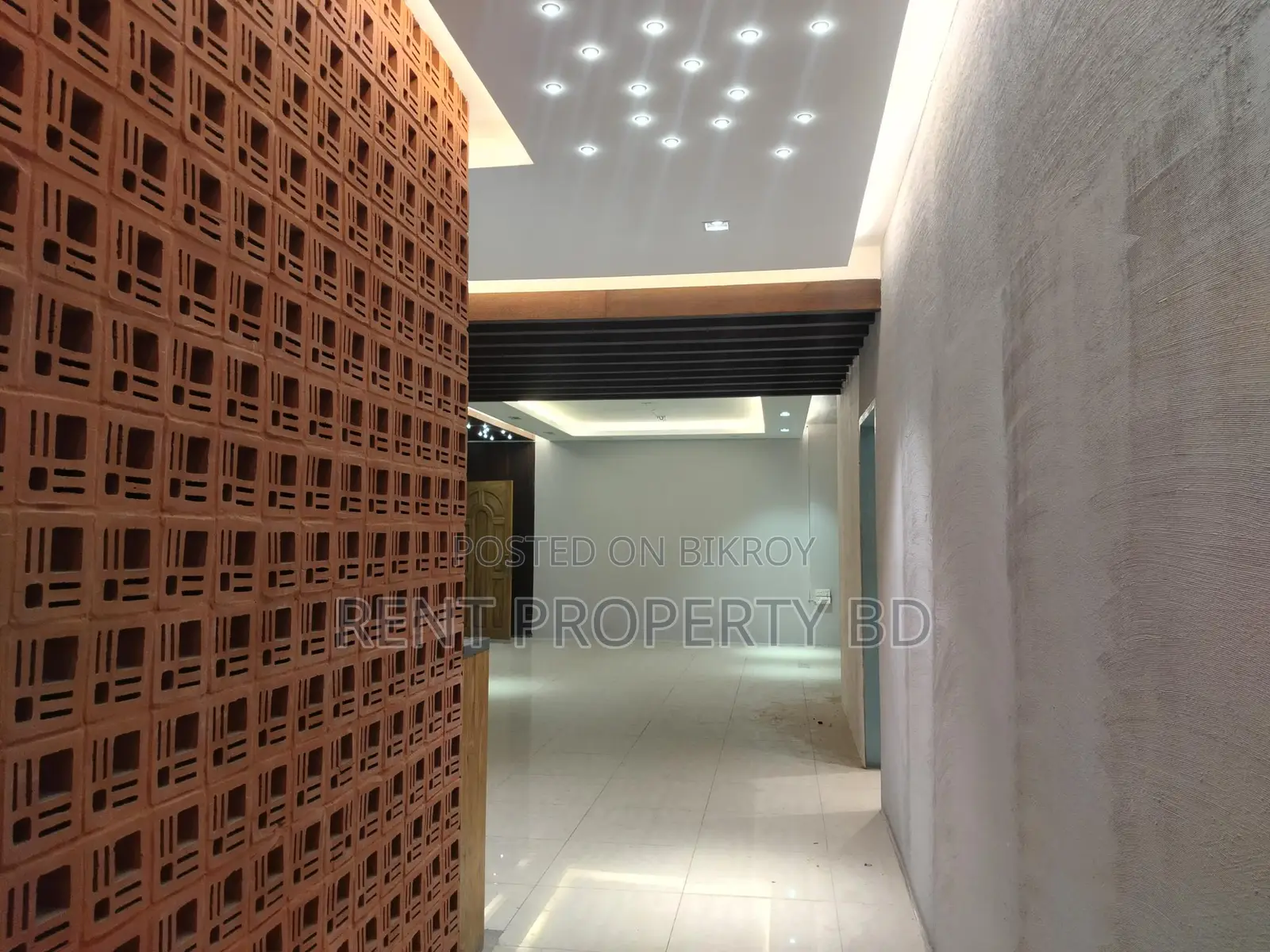 গুলশান ২-এ আবাসিক অফিস স্পেস