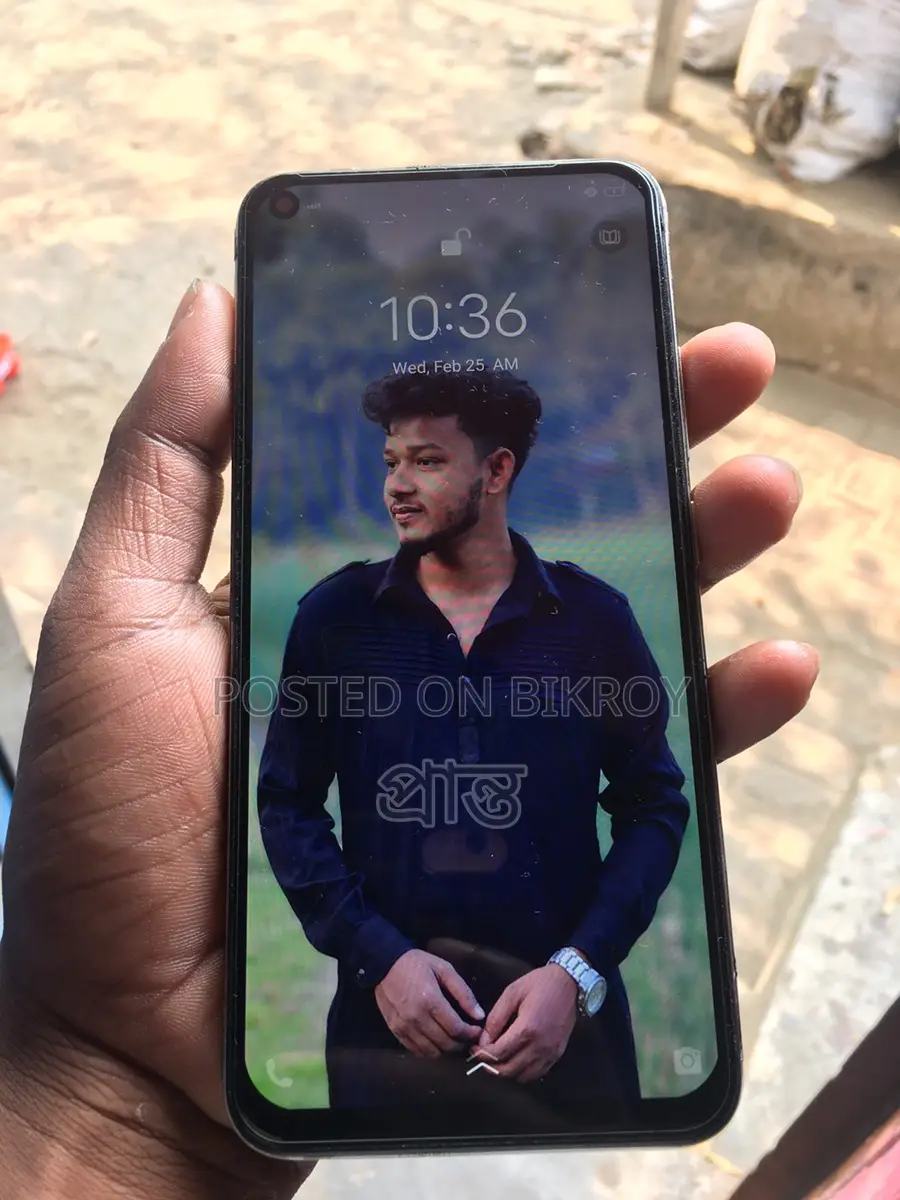 Vivo Y50 4/64 (Used)