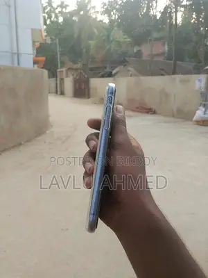Apple iPhone 11 (Used)